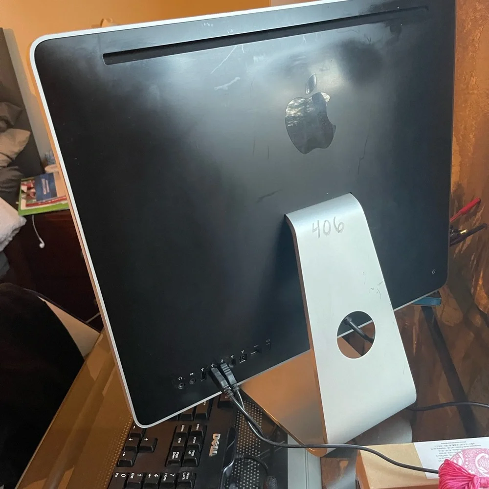 Apple desk top computer